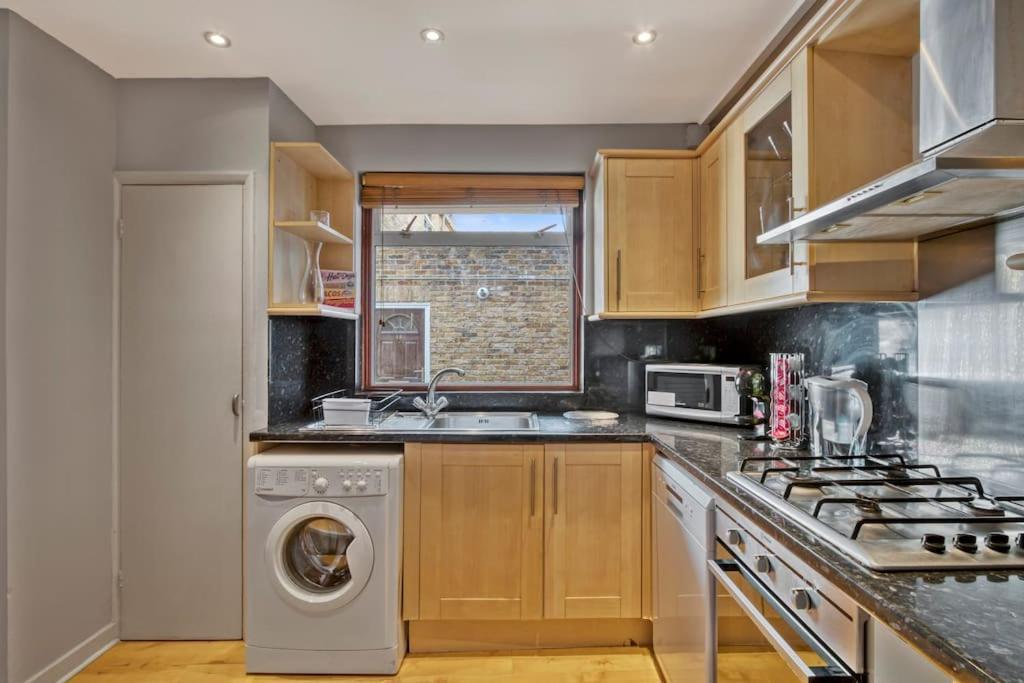 Lovely 3-Bed Clapham Common London Exterior photo