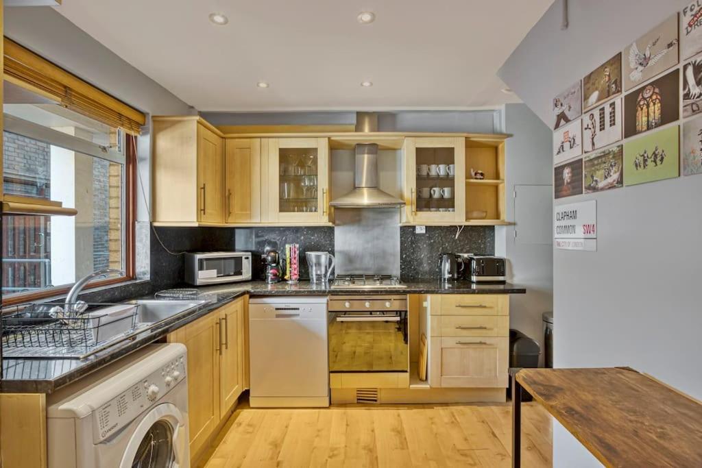 Lovely 3-Bed Clapham Common London Exterior photo