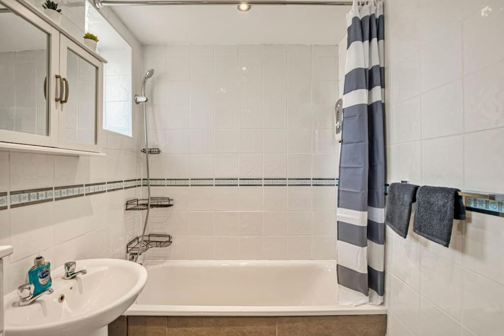 Lovely 3-Bed Clapham Common London Exterior photo
